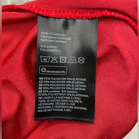 H&M | Divided H&M | Red Velvet Bodysuit | Size: XS - Picture 8 of 8